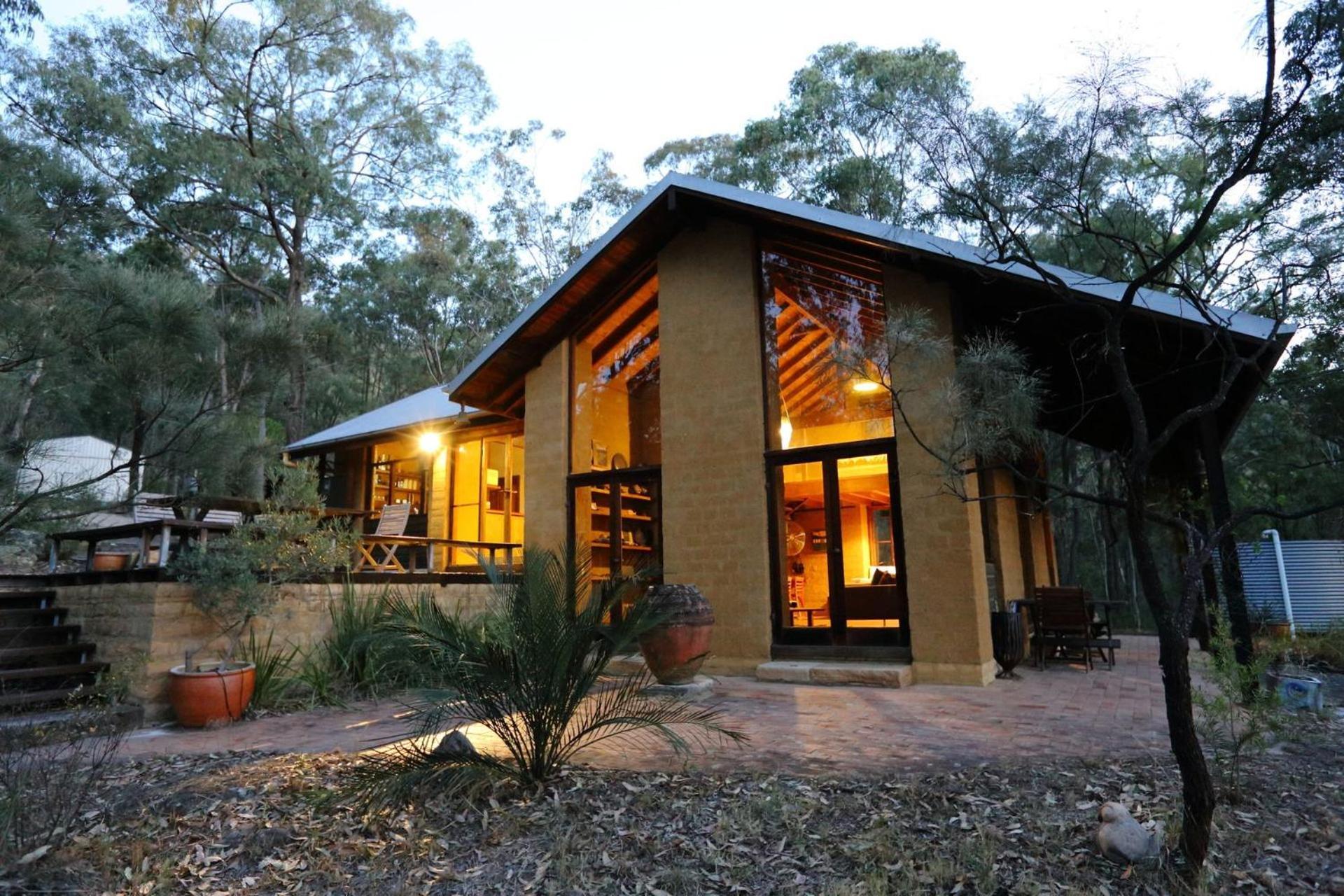 Corymbia Cottage Brokes Secluded Escape For Max 4 Exteriér fotografie